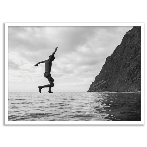 Pacific-Dive-Ocean-Lifestyle-Black-and-White-Photography-Print